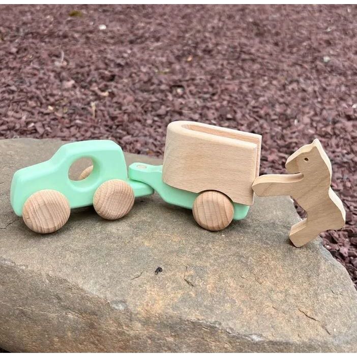 Bajo 4WD with Trailer and Horse